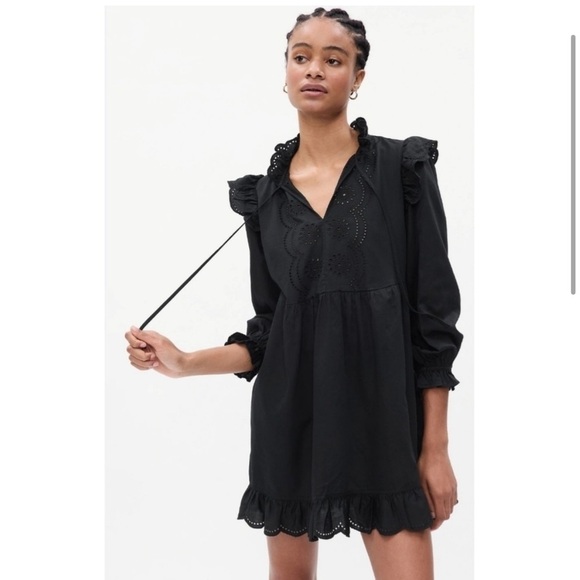 Elegant Black Women's Dress - Picture 11 of 11